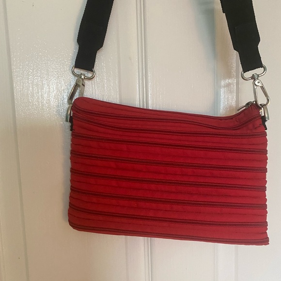Bam red crossbody 3 in one bag zippered EUC - Picture 4 of 7